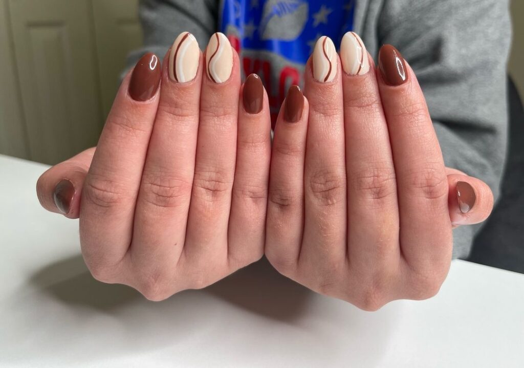 Mocha Swirl Thanksgiving Nails