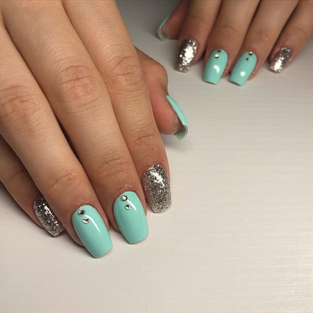 Mint Nails