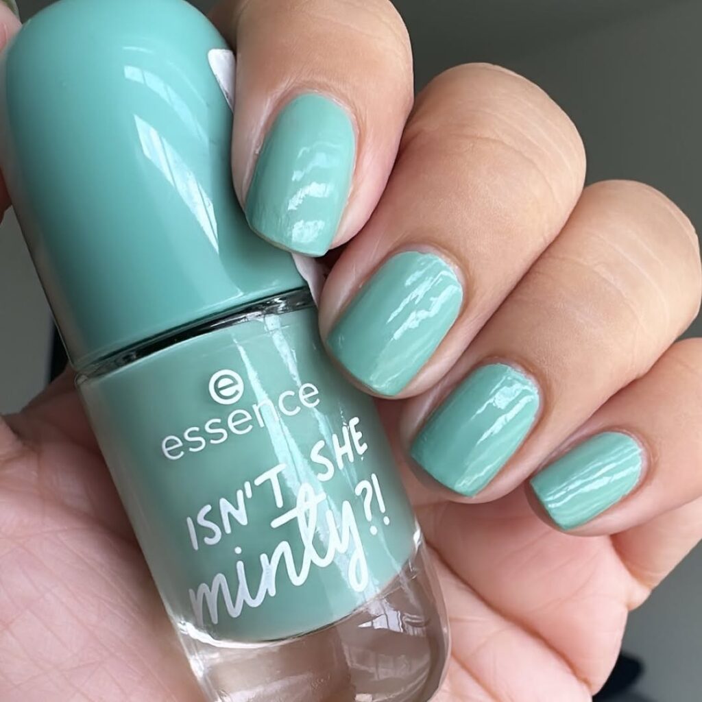 Mint Nails