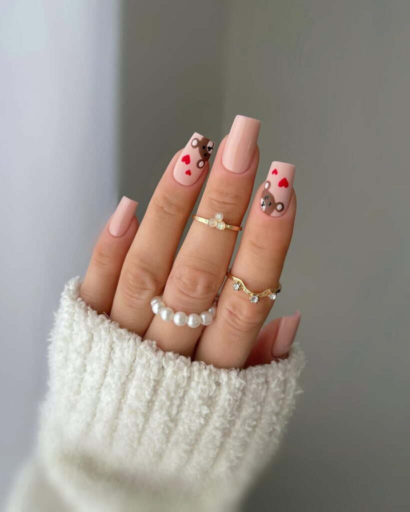 Valentine’s Day nails